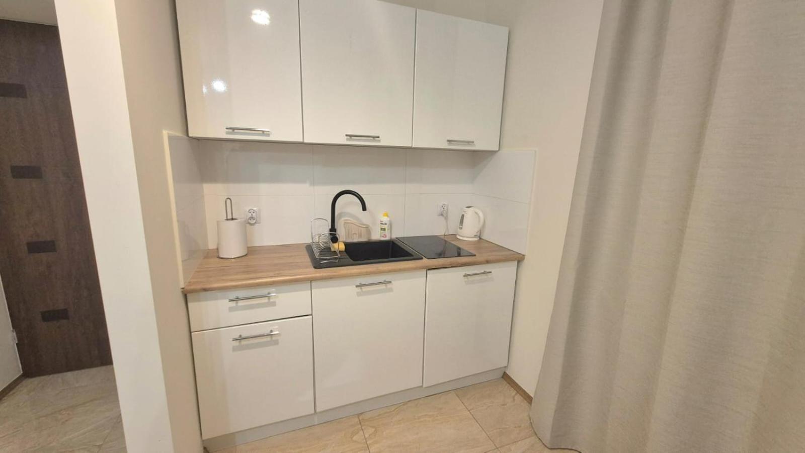 Topolowa Apartament Z Klimatem- Topolowa/Rynek/Pkp — Photos 1